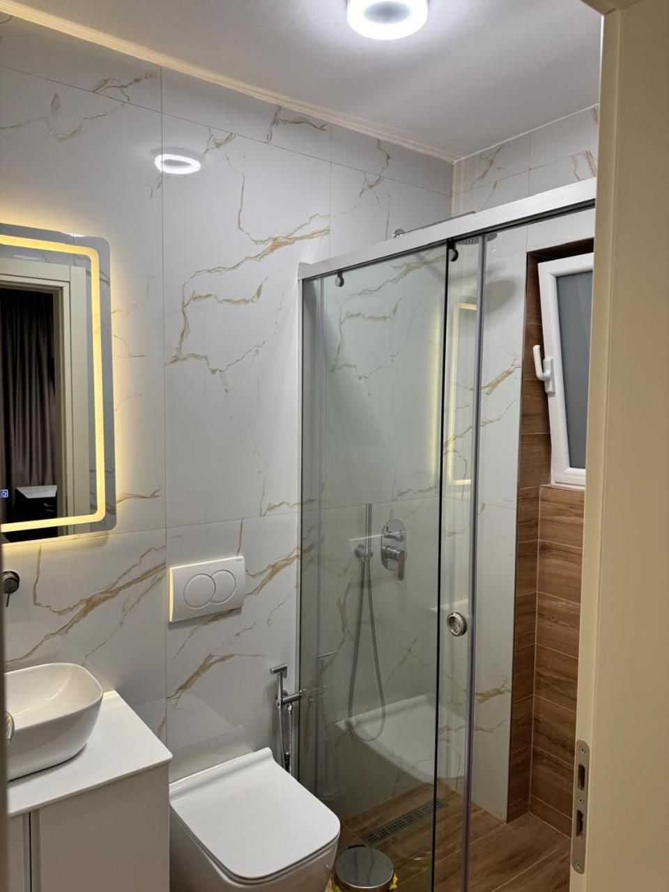 Apartments Taraj *